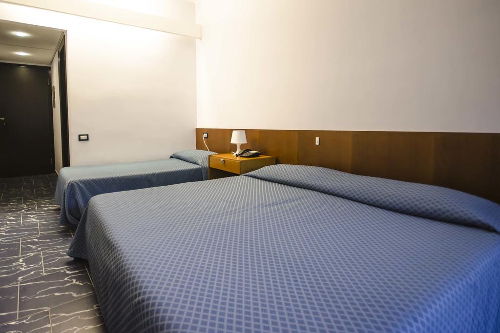 Grand Hotel Helios Tarquinia Phòng bức ảnh